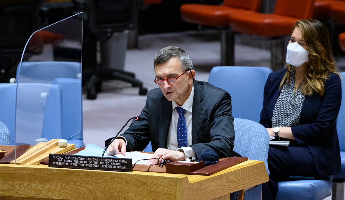 SRSG Perthes briefing the Security Council
